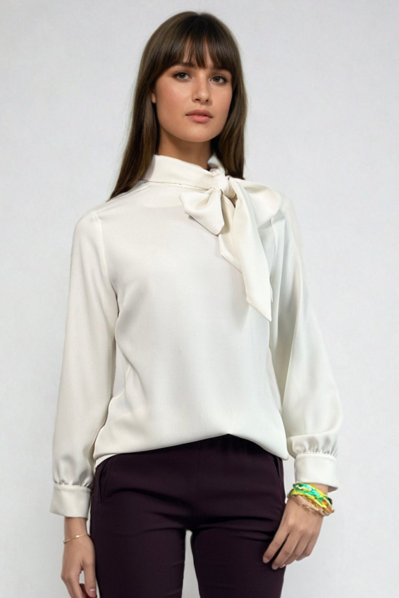 Blouse Blair in cream - preorder